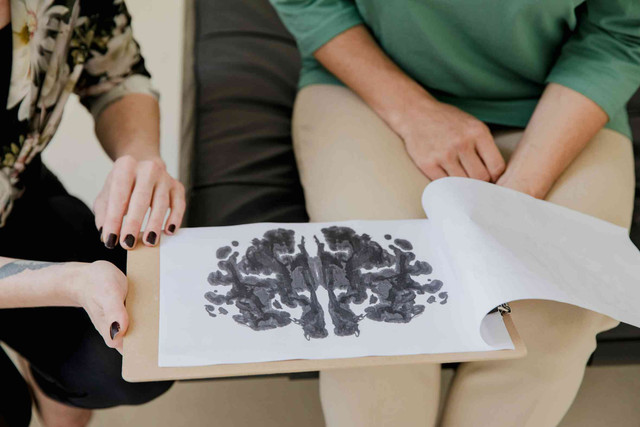 Ilustrasi Tes Rorschach. Gambar: Pexels.