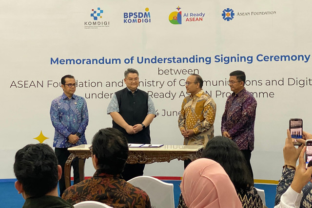 Prosesi Penandatanganan MoU Signing Ceremony antara Kementerian Komunikasi dan Digital bersama ASEAN Foundation di kantor Komdigi, Jakarta, Kamis (4/6/2026). Foto: Aditya Nugraha/kumparan
