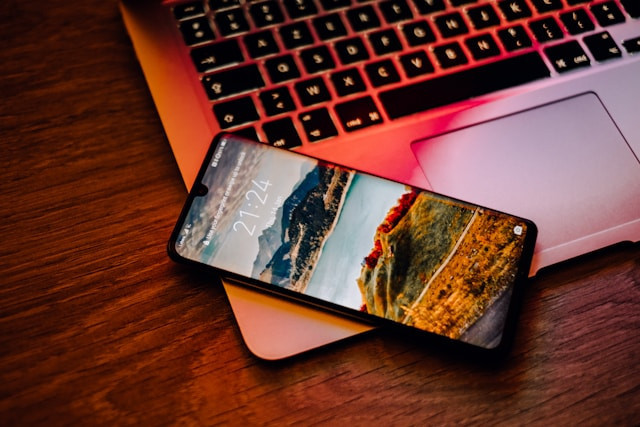 Ilustrasi HP 1 jutaan terbaik Juni 2026. Foto: Kenny Leys/Unsplash