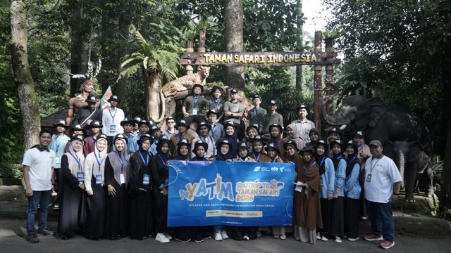 Lembaga Pelayan Masyarakat (LPM) Dompet Dhuafa dan Anayatrans menghibur anak yatim dengan kunjungan ke Taman Safari Bogor pada Rabu (20/05/2026).