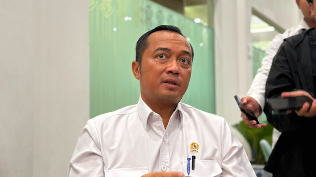 Mensesneg Prasetyo Hadi di Kompleks Istana Kepresidenan, Jakarta, Kamis (4/6/2026). Foto: Zamachsyari/kumparan