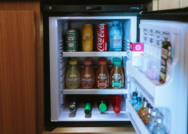 Ilustrasi kulkas mini low watt. Foto: Unsplash