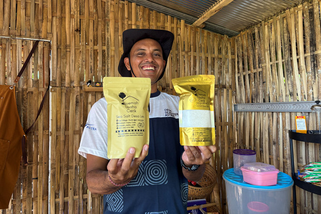 Produksi Garam Les di Desa Les, Buleleng, Bali, Jumat (5/6/2026). Foto: Argya Maheswara/kumparan