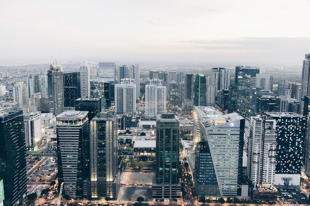Ilustrasi Cara Menyikapi Perubahan Sosial dan Globalisasi. Foto: Unsplash/OJ Serrano