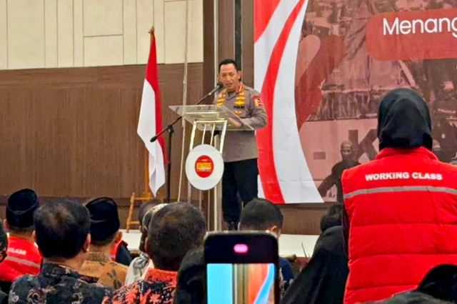 Kapolri Jenderal Listyo Sigit Prabowo dalam sambutannya di pembukaan Kongres III Konfederasi Persatuan Buruh Indonesia (KPBI) di Hotel Acacia, Senen, Jakarta Pusat, Minggu (7/6/2026). Foto: Nauval Pratama/kumparan