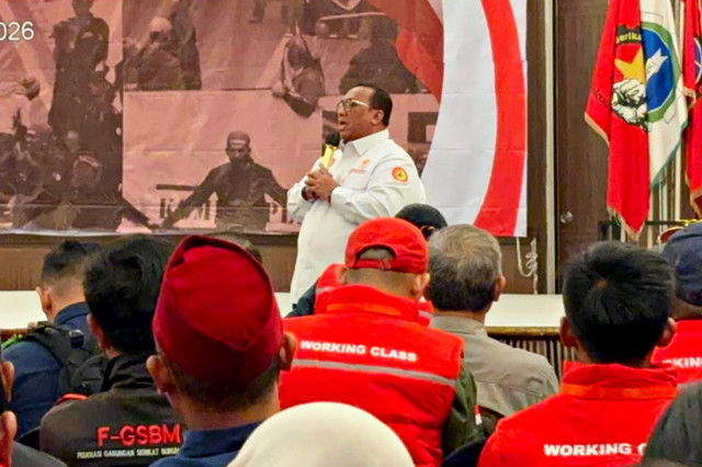 Presiden KSPSI Andi Gani Nena Wea dalam sambutannya di pembukaan Kongres III Konfederasi Persatuan Buruh Indonesia (KPBI) di Hotel Acacia, Senen, Jakarta Pusat, Minggu (7/6/2026). Foto: Nauval Pratama/kumparan