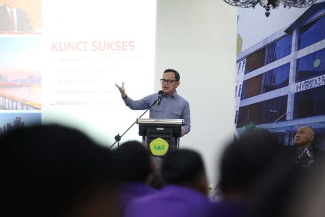Wamendagri Bima Arya saat hadiri Student Day Sekolah Pascasarjana Universitas Pakuan di Kabupaten Bogor, Jawa Barat, Sabtu (6/6/2026). Foto: Kemendagri RI