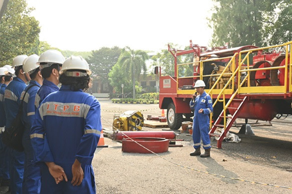 Rig 99 salah satu rig yang digunakan untuk pelatihan Well Service Training School. (Dok. Humas PPSDM Migas)