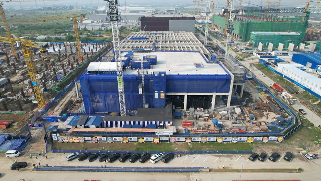 PLN dukung pengembangan ekosistem digital nasional melalui penyediaan pasokan listrik 2x725 MVA data center CGK1 Digital Edge Indonesia di Cikarang, Jawa Barat. Foto: Dok. PLN