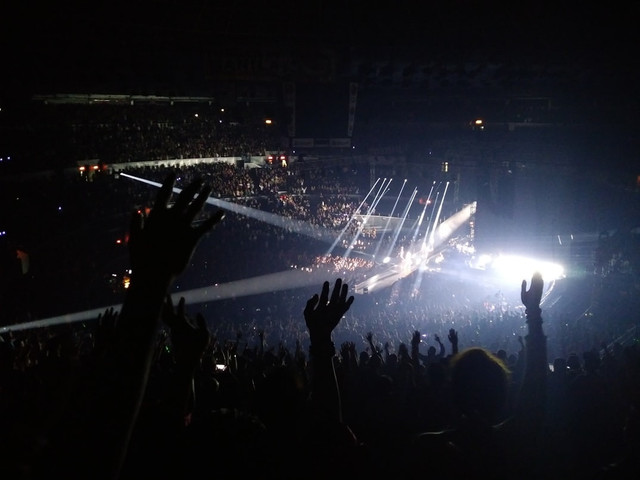 Ilustrasi link war tiket konser BTS Jakarta 2026. Foto: Unsplash.com/Josh Dueñas