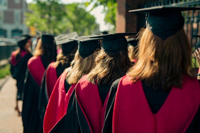 Ilustrasi jurusan kuliah yang tidak bisa digantikan AI. Foto: Christian Lendl/Unsplash