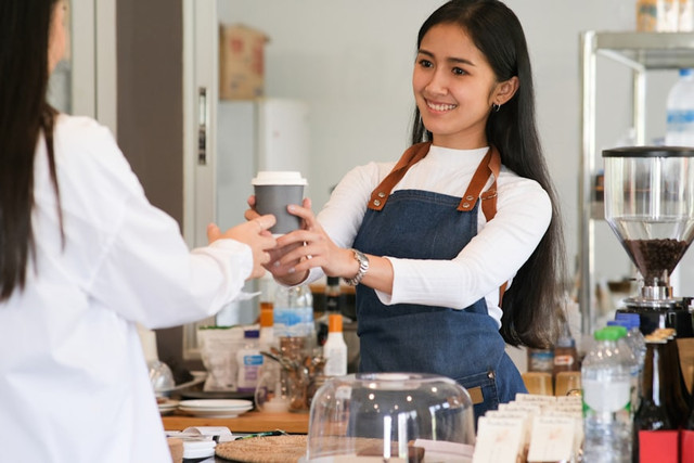 Ilustrasi interview sebagai barista. Foto: Unsplash