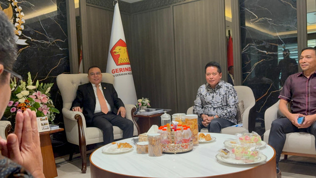 Wakil Ketua DPR Sufmi Dasco Ahmad dan Menteri Sekretaris Negara Prasetyo Hadi bertemu dengan Dirut Bank Himbara di Kompleks Parlemen, Senayan, Jakarta, Selasa (9/6/2026). Foto: Nasywa Athifah/kumparan
