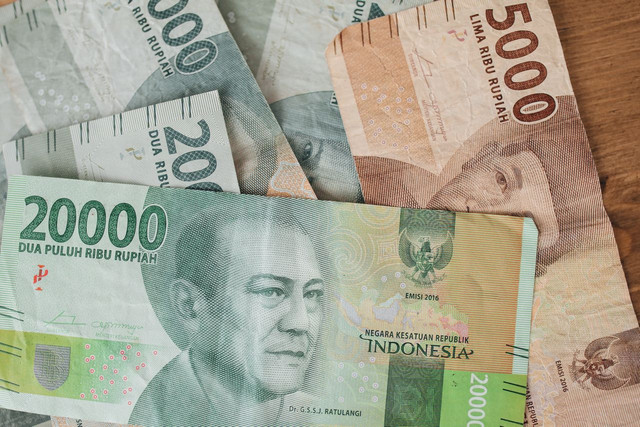 Ilustrasi memahami dampak krisis ekonomi 1997-1998 terhadap kehidupan masyarakat Indonesia. Foto: Pexels