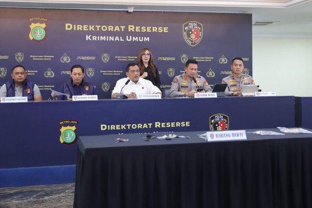 Konferensi pers terkait kasus pencurian kendaraan bermotor di Polda Metro Jaya, Jakarta, Selasa (9/6/2026). Foto: Jamal Ramadhan/kumparan