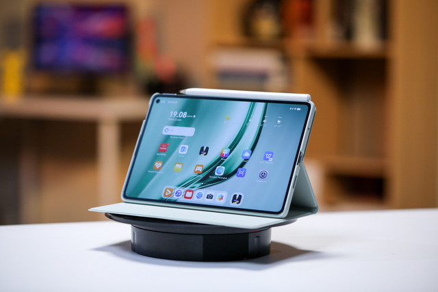 Tablet Huawei Pro 11. Foto: Syawal Febrian Darisman/kumparan