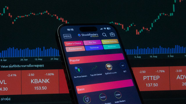Ilustrasi memahami alasan kenapa saham bank turun. Foto: Pexels