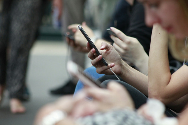 Ilustrasi social media detox. Foto Unsplash.