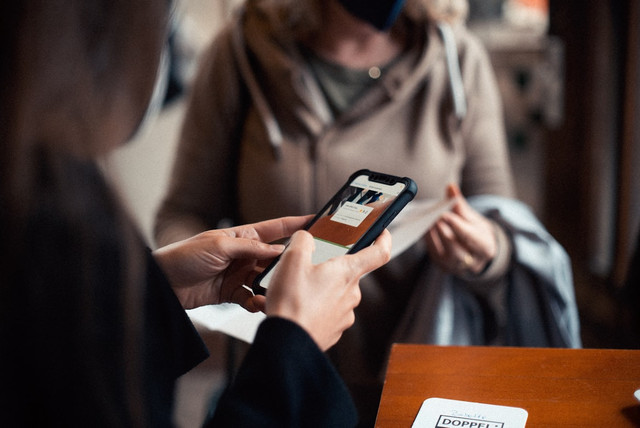 Ilustrasi Secured Tiket Artinya. Foto: Unsplash/ John Tuesday