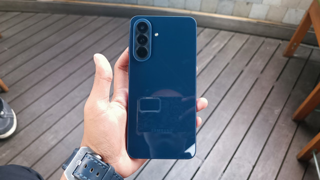 Samsung Galaxy A57. Foto: Abisatya Ramdhani/kumparan