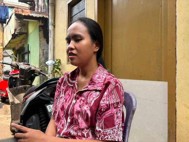Ibu dari korban perundungan berinisial MWP, Vira (27) saat ditemui di kediamannya di Jalan Anyer, Menteng, Jakarta Pusat pada Kamis (11/6/2026). Foto: Ryan Iqbal/kumparan