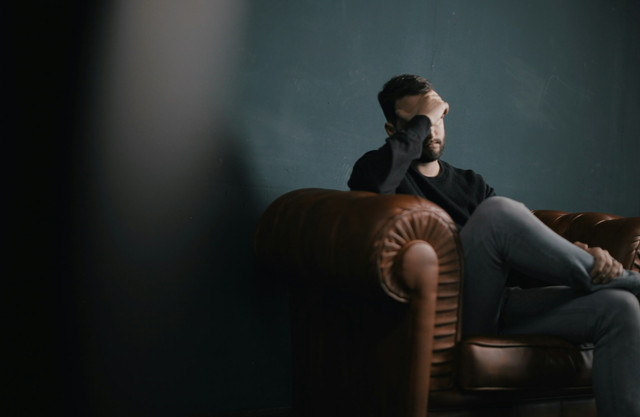 Ilustrasi krisis mental. Foto Unsplash.