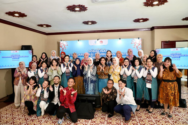 Ketua Harian Dekranas Tri Tito ajak pengurus optimalkan komunikasi publik dan media sosial untuk angkat eksistensi kerajinan nasional, Kamis (11/6/2026). Foto: Kemendagri RI