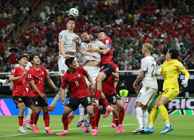 Pemain Republik Ceko, Ladislav Krejci, beraksi dalam pertandingan Grup A Piala Dunia FIFA 2026 antara Korea Selatan dan Republik Ceko di Estadio Guadalajara, Guadalajara, Meksiko, Kamis (11/6/2026). Foto: Paul Childs/REUTERS