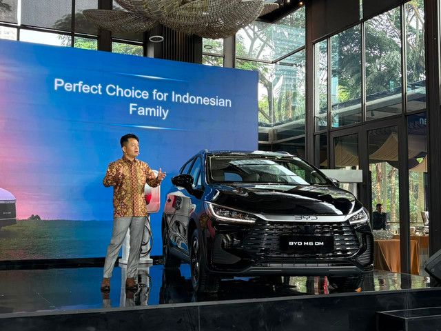 Suasana peluncuran harga BYD M6 DM. Foto: Fitra Andrianto/kumparan