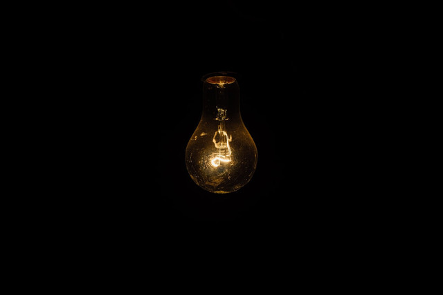 Ilustrasi Pemadaman lampu Jakarta 13 Juni 2026 jam berapa. Foto: Unsplash.com/Rodion Kutsaiev