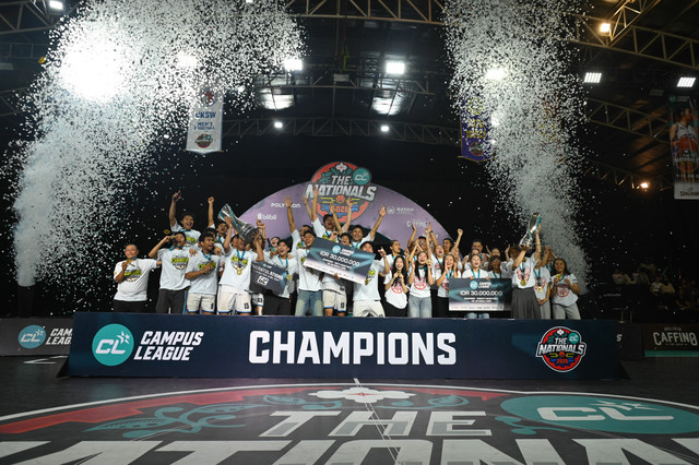 Prosesi perayaan Campus League Basketball Season 1 2026 kategori putra dan putri. Tim Putra Perbanas dan Tim Putri Universitas Surabaya sukses meraih gelar kampiun. Foto: Dok. Campus League