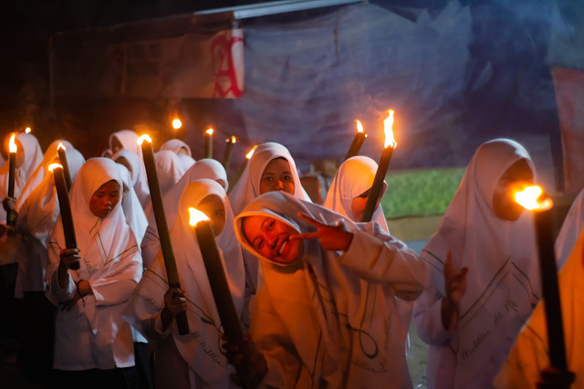 Ilustrasi atribut pawai 1 Muharram. Foto: Unsplash.com/firman fatthul