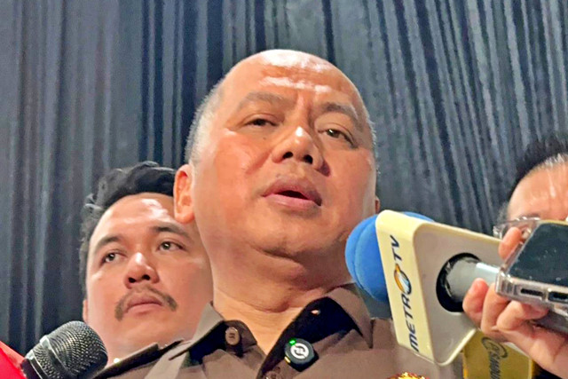 Kapuspenkum Kejagung Anang Supriatna, saat memberikan keterangan usai menghadiri kegiatan Penyerahan Hasil Lelang BPA Fair 2026 ke Kementerian Keuangan di Kantor Badan Pemulihan Aset Kejaksaan RI, Jakarta, Senin (15/6/2026). Foto: Jeni Ritanti/kumparan