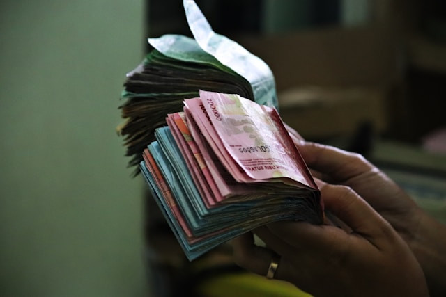 Ilustrasi BOSP tahap 2 2026 kapan cair? Foto: Mufid Majnun/Unsplash