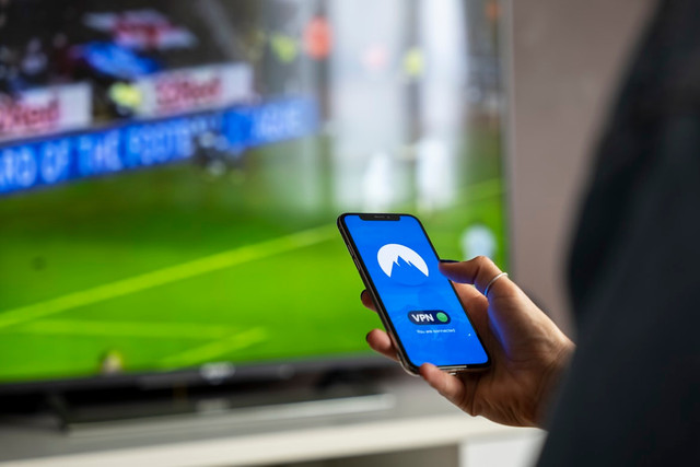 Ilustrasi harga paket FOLAPlay Piala Dunia 2026. Foto: Unsplash.com/Petter Lagson