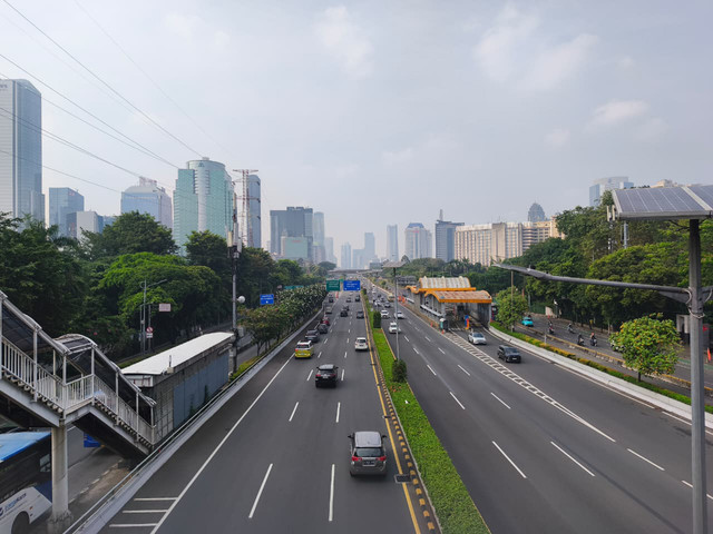 Kondisi arus lalu lintas di Jalan Gatot Subroto menuju Tomang-Grogol, Selasa (16/6/2026) pagi. Foto: Aditya Nugraha/kumparan