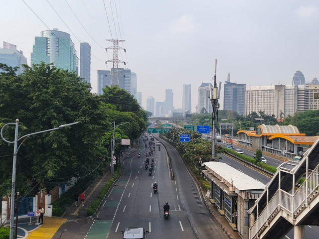 Kondisi arus lalu lintas di Jalan Gatot Subroto menuju Tomang-Grogol, Selasa (16/6/2026) pagi. Foto: Aditya Nugraha/kumparan