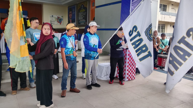 Rektor Unismuh Makassar Lepas 3.832 Peserta Jalan Sehat Milad ke-63