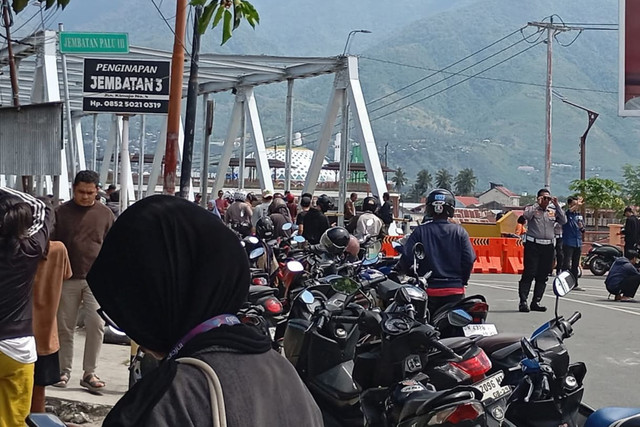 Jembatan Palu III retak akibat gempa magnitudo 6,7. Foto: Dok. Istimewa