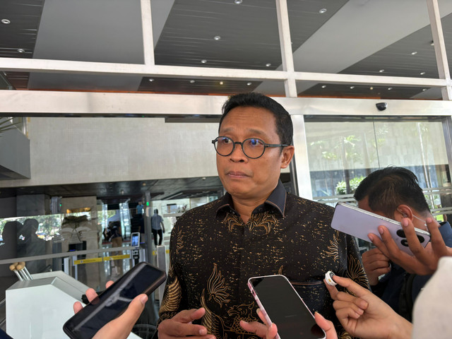 Direktur Jenderal Pajak Bimo Wijayanto di Kompleks Parlemen RI, Rabu (17/6/2026). Foto: Ave Airiza Gunanto/kumparan