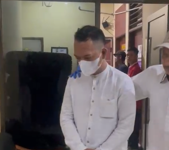 Pelaku berinisial MR (38) telah diamankan setelah diduga memukul korban menggunakan palu. Foto: kumparan