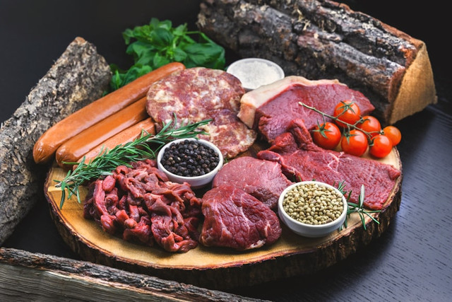Ilustrasi daging. Foto: Unsplash