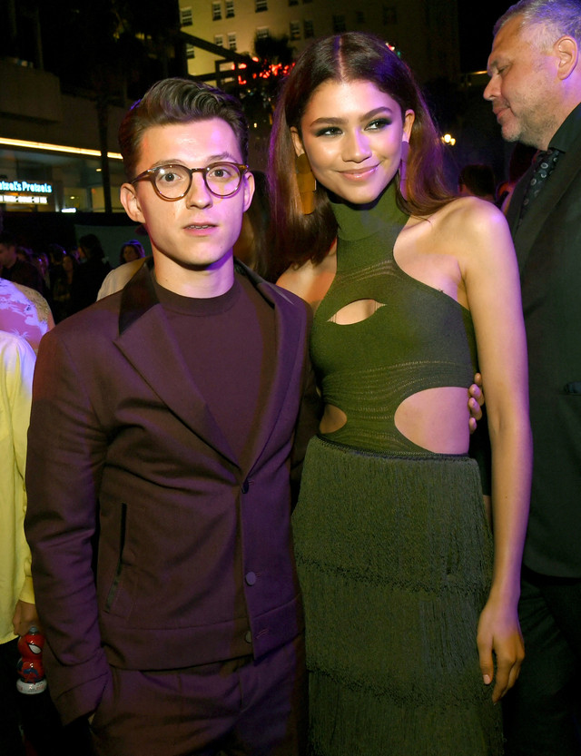 Aktor Tom Holland dan Zendaya berpose di pesta setelah pemutaran perdana film "Spider-Man: Far From Home" di Hollywood, California, pada 26 Juni 2019. Foto: Kevin Winter/Getty Images/AFP