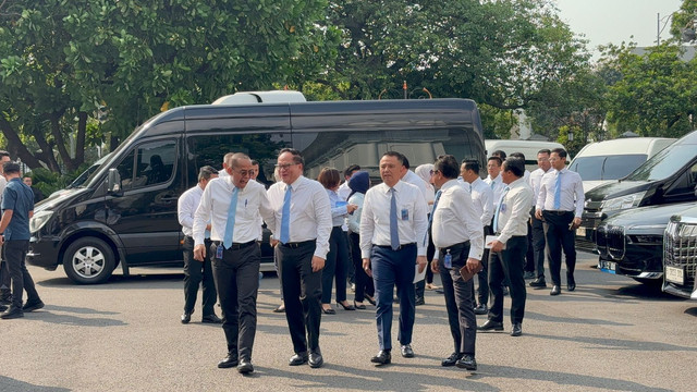 Jajaran direksi dan komisaris bank himbara di Istana Negara, Jakarta, Kamis (18/6). Foto: Zamachsyari/kumparan