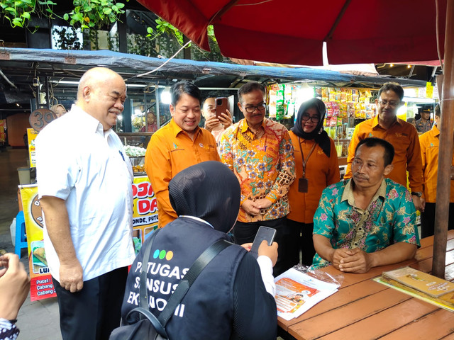 Wakil Kepala BPS RI Sonny Harry Budiutomo saat Pencanangan Sensus Ekonomi 2026 Daerah Istimewa Yogyakarta di Teras Malioboro 1 Yogyakarta, Kamis (18/6/2026). Foto: Arfiansyah Panji/kumparan