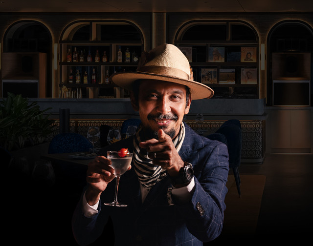 ZERU Sky Terrace hadirkan pengalaman yang akan memanjakan para pencinta koktail dan penikmat gaya hidup urban melalui The Art of Mixology Vol. 2, sebuah kolaborasi spesial bersama salah satu nama paling menarik di dunia mixology Indonesia, Kiki Moka. Foto: Dok. Padma Semarang