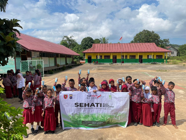SEHATI dari TAP Untuk Negeri dampingi anak-anak di Berau. Foto: Dok. PT Anugerah Agung Prima Abadi