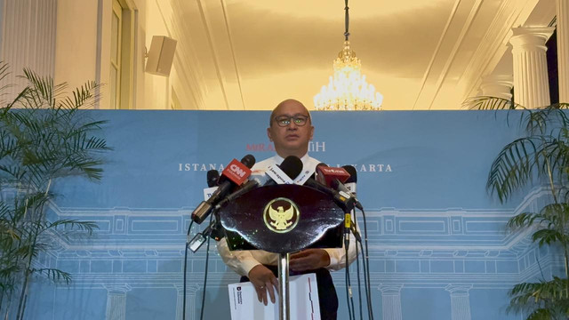 Menteri Investasi dan Hilirisasi sekaligus CEO Danantara Rosan Perkasa Roeslani usai mengikuti ratas di Istana Negara, Jakarta, Kamis (18/6/2026). Foto: Zamachsyari/kumparan