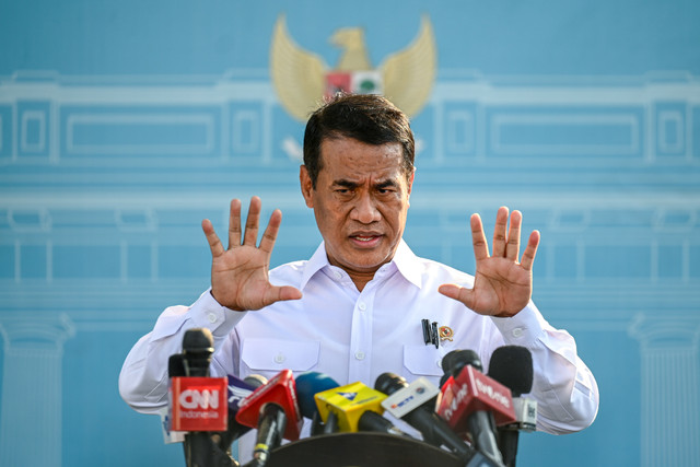 Menteri Pertanian Amran Sulaiman memberikan keterangan pers usai bertemu dengan Presiden Prabowo Subianto di Istana Merdeka, Jakarta, Kamis (18/6/2026). Foto: Galih Pradipta/ANTARA FOTO