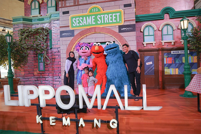 Liburan sekolah bisa playdate dengan Elmo & Friends di Lippo Mall Kemang.
 Foto: Dok. Istimewa